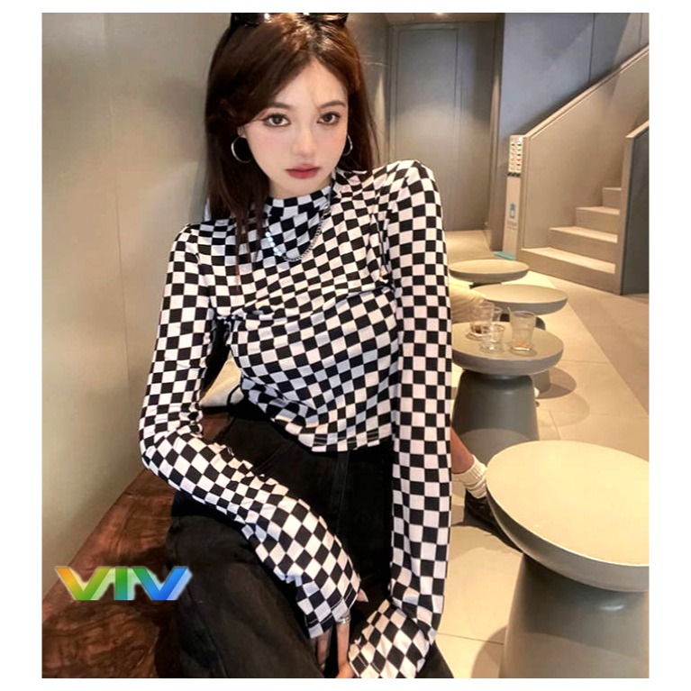 【viv】🇹🇼復古黑白格子小高領長袖上衣/ 短版好看性感顯瘦棉T/棋盤格美式上衣-細節圖9