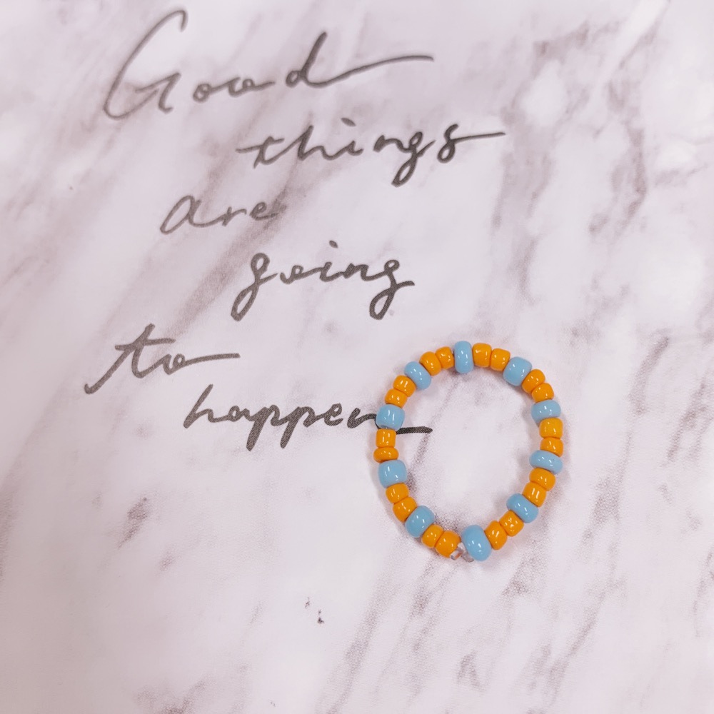 ￼小米珠戒指 串珠戒指 多巴胺珠珠戒指 素圈百搭戒指 手工串珠戒指-規格圖9