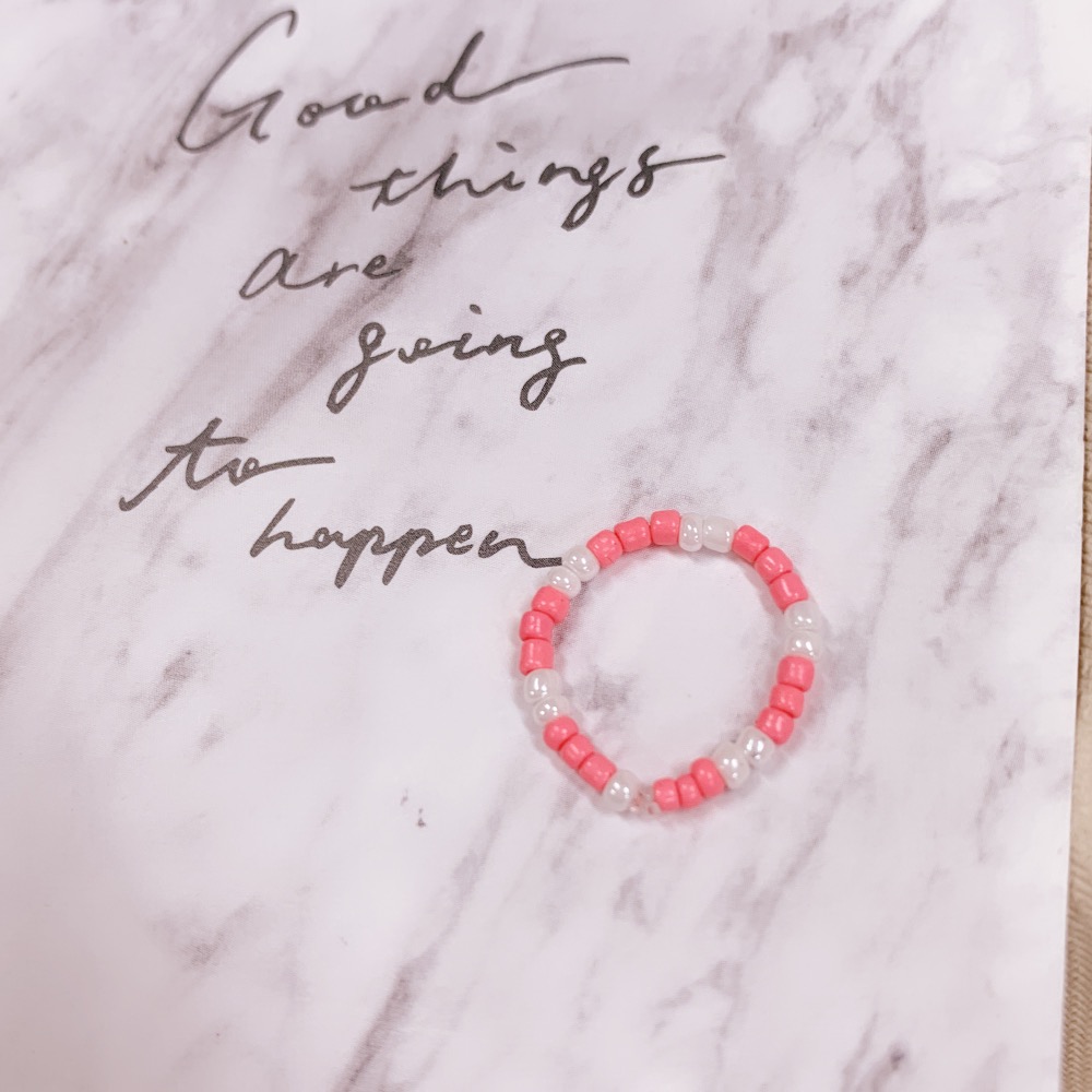 ￼小米珠戒指 串珠戒指 多巴胺珠珠戒指 素圈百搭戒指 手工串珠戒指-規格圖9