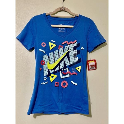 NIKE T恤(正品-全新) S號