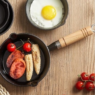 【24小時出貨】質感鑄鐵熱油小鍋/鑄鐵煎鍋/蔥油醬鍋/煎蛋鍋/戶外野營小鍋/淋油鍋-細節圖7