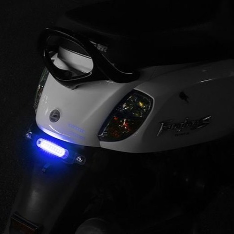 ☆四月科技能源☆光控汽車摩托電動車防追尾警示燈太陽能爆閃燈led紅藍彩燈免接線安裝A0313-2[012-2]-細節圖5