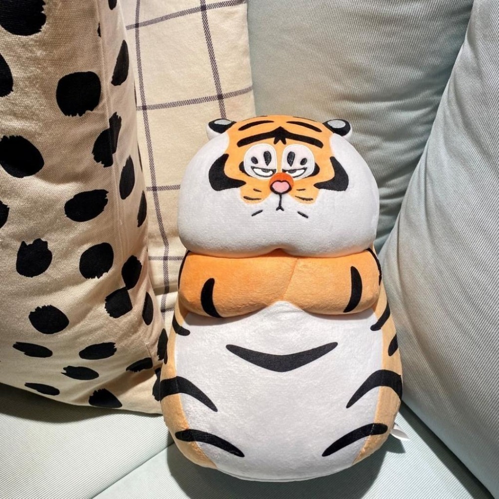 【我不是胖虎】胖且生氣 絨毛娃娃 不二馬大叔 限量聯名款 胖虎造型 超商預購 療癒小物 寵物 信男藥局-細節圖4