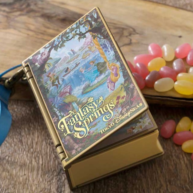台灣現貨秒出 東京迪士尼海洋 Disney 夢泉谷 夢幻泉鄉 冰雪奇緣 魔髮奇緣 小飛俠 糖果盒 罐 書本 收納 吊飾-細節圖3