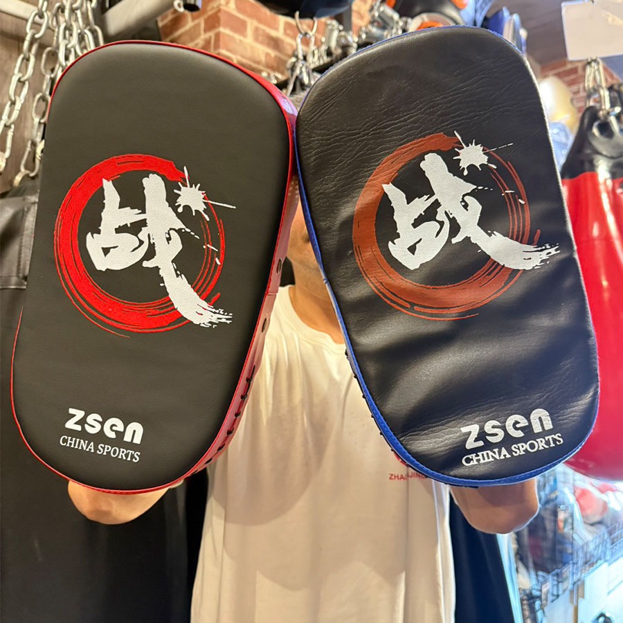 ~子甄彣璟~熱賣中 戰牌踢靶 空手道格鬥訓練 弓形腳靶 拳擊散打 泰拳 手靶 腿靶 孤行腳靶 跆拳道 武術練習 訓練靶-細節圖9