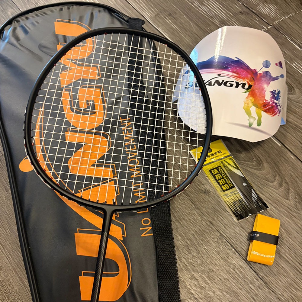 ~子甄彣璟~買1送3 碳素纖維 超輕羽毛球拍 小鋼炮 攻防兼備 高彈的中杆 輕鬆防守 羽毛球拍 羽毛球-細節圖3