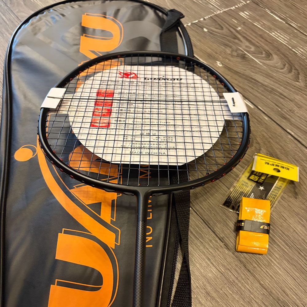 ~子甄彣璟~買1送3 碳素纖維 超輕羽毛球拍 小鋼炮 攻防兼備 高彈的中杆 輕鬆防守 羽毛球拍 羽毛球-規格圖10