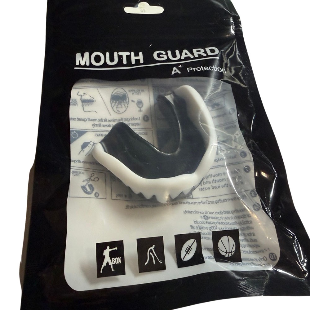 ~子甄彣璟~專業運動牙套 護齒 牙托 食品級 EVA 運動防護 獠牙吸血鬼牙套 籃球 拳擊 格鬥護齒 防撞耐磨-細節圖3