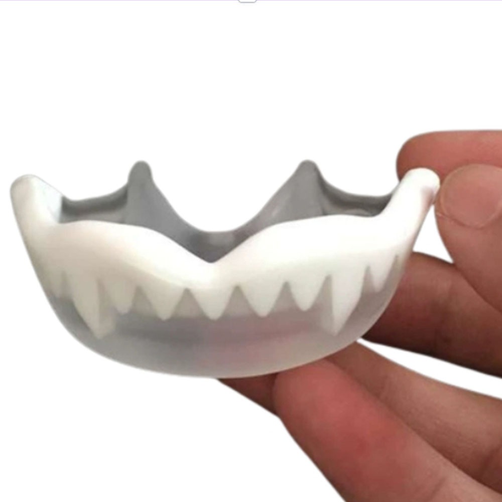 ~子甄彣璟~專業運動牙套 護齒 牙托 食品級 EVA 運動防護 獠牙吸血鬼牙套 籃球 拳擊 格鬥護齒 防撞耐磨-細節圖8