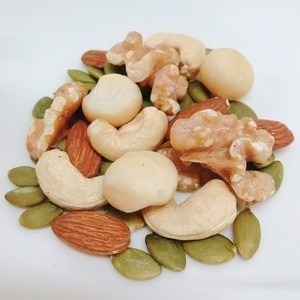 【六度本舖】25公克隨手包 X 8 包-無調味烘烤綜合堅果-盒裝+提袋-細節圖3