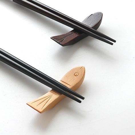 現貨！【5入組】創意可愛魚型筷架 筷子架手工雕刻個性實木筷托【CH005】-細節圖7