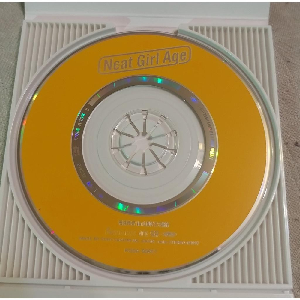 石井ゆき in LUV 2 SHY - Neat Girl Age 日版 二手單曲 CD