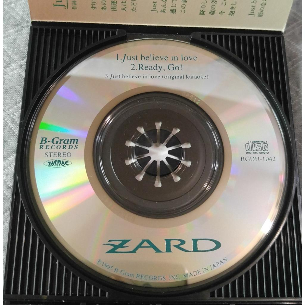 ZARD - Just believe in love (2)     日版 二手單曲 CD-細節圖4