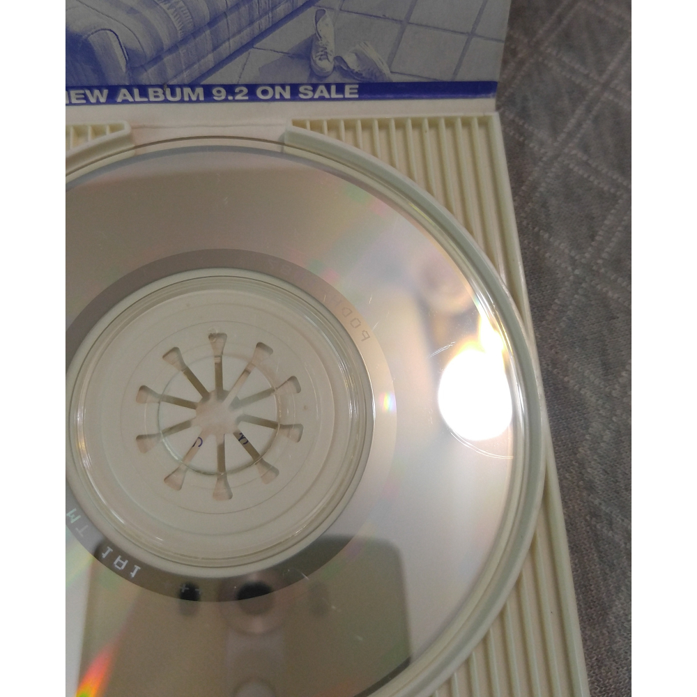 ZARD - 眠れない夜を抱いて   日版 二手單曲 CD-細節圖7