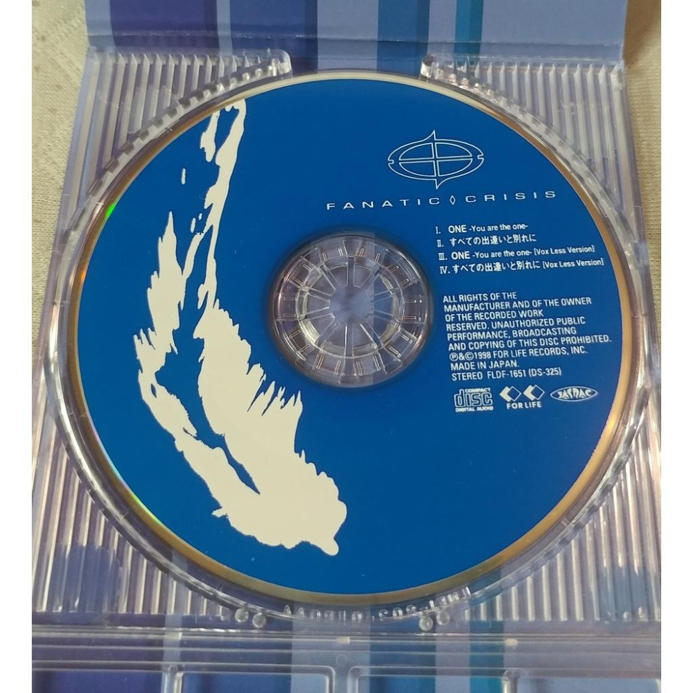 FANATIC ◇ CRISIS - ONE -You are the one-   日版 二手單曲 CD-細節圖4