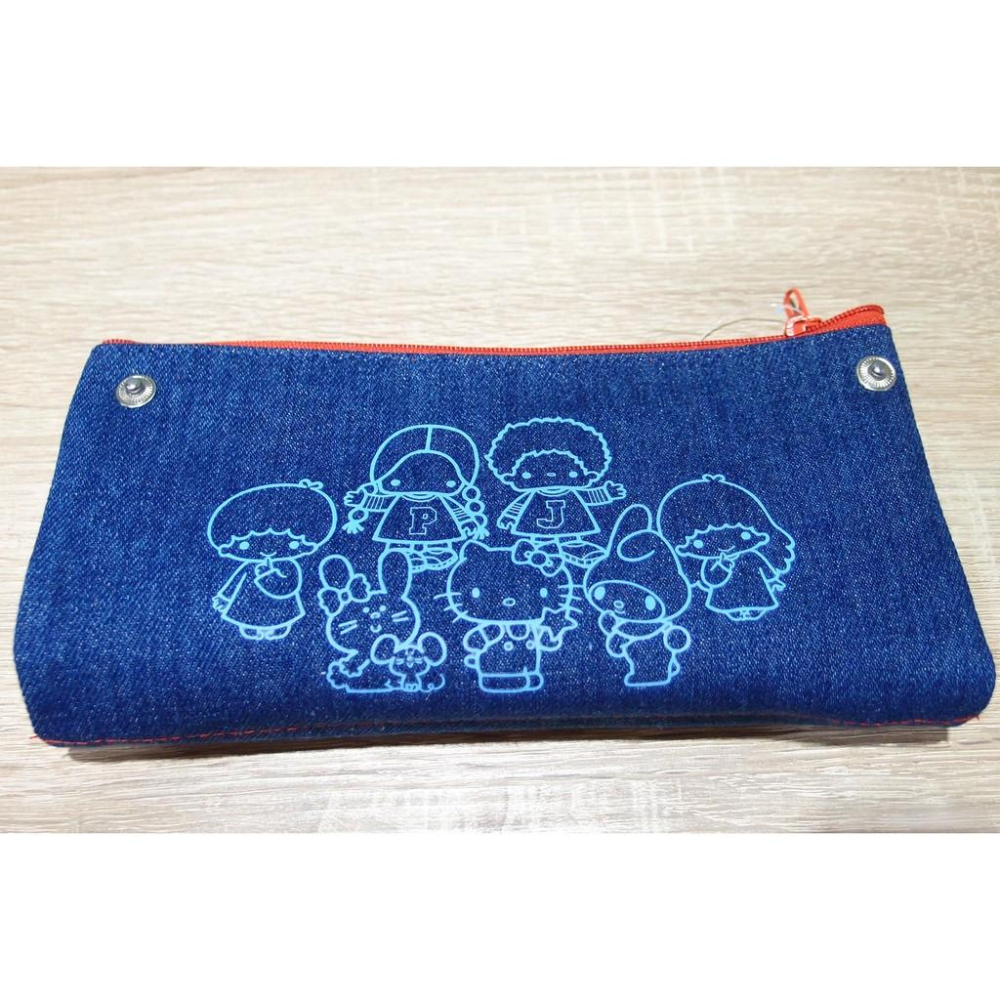 「 三麗鷗 全明星 凱蒂貓 美樂蒂 雙子星 反面筆袋 帆布 筆袋 巴士 」★ Zammu日本雜貨-細節圖2