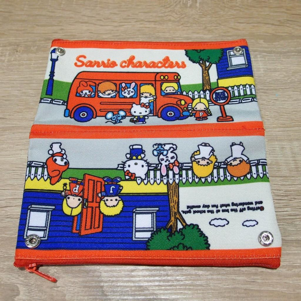 「 三麗鷗 全明星 凱蒂貓 美樂蒂 雙子星 反面筆袋 帆布 筆袋 巴士 」★ Zammu日本雜貨-細節圖3