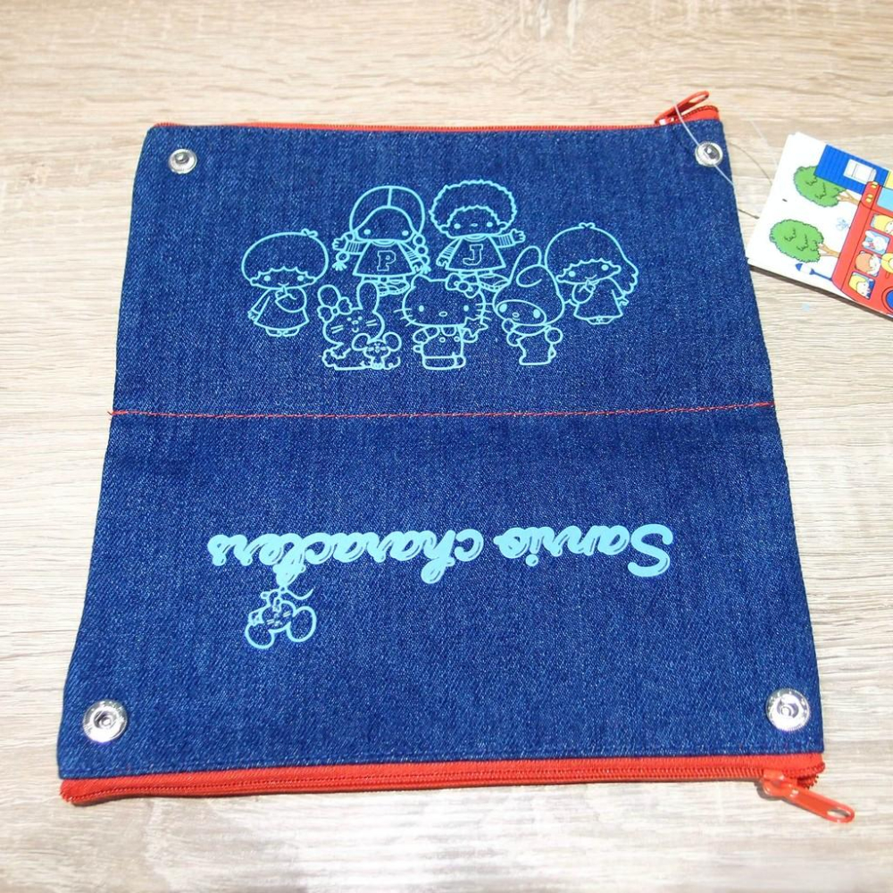 「 三麗鷗 全明星 凱蒂貓 美樂蒂 雙子星 反面筆袋 帆布 筆袋 巴士 」★ Zammu日本雜貨-細節圖4