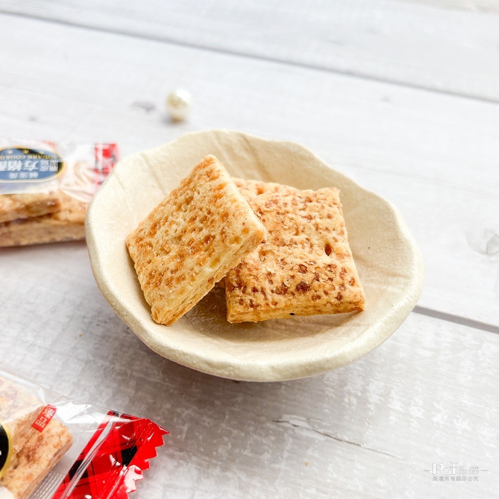 【巧益】脆皮澎鬆鹹蛋黃方格酥(蛋素)(150g)-細節圖3