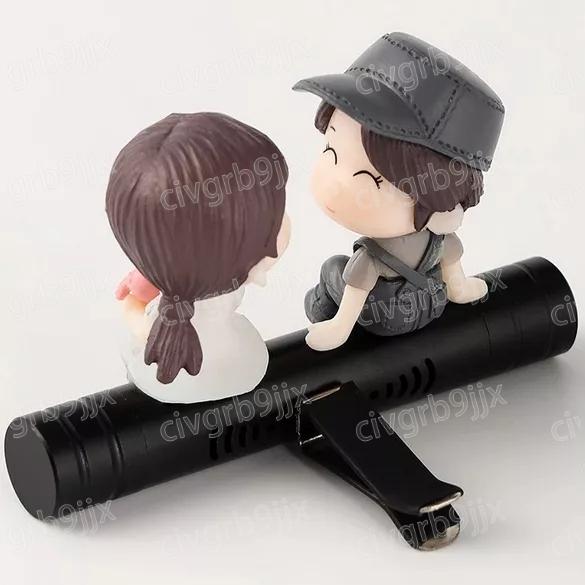 甜蜜情侶通風口香薰 净化車内空氣 去異味 持久清香 舒緩提神 汽車出風口裝飾卡通情侶-細節圖4