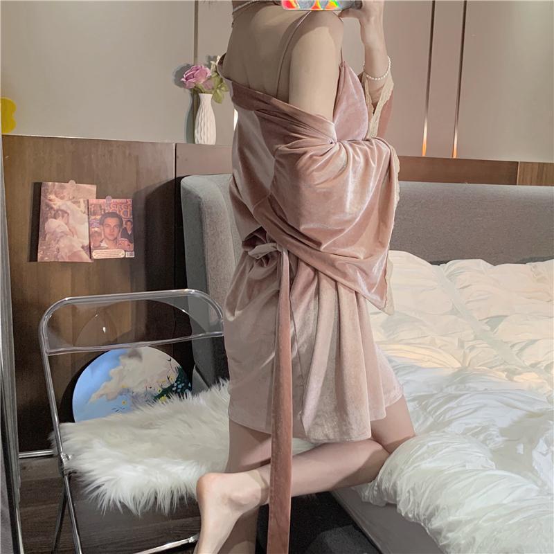 🎀(新品上市 限時特價)性感蕾絲金絲絨 超值二件式居家服 睡衣+睡袍套裝🎀-細節圖3