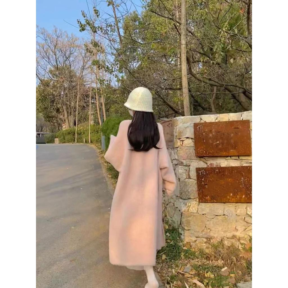 🎀(新品上市 限時特價)尖叫~必收 巨星氣場 寬鬆超長貂绒毛衣外套🎀-細節圖8