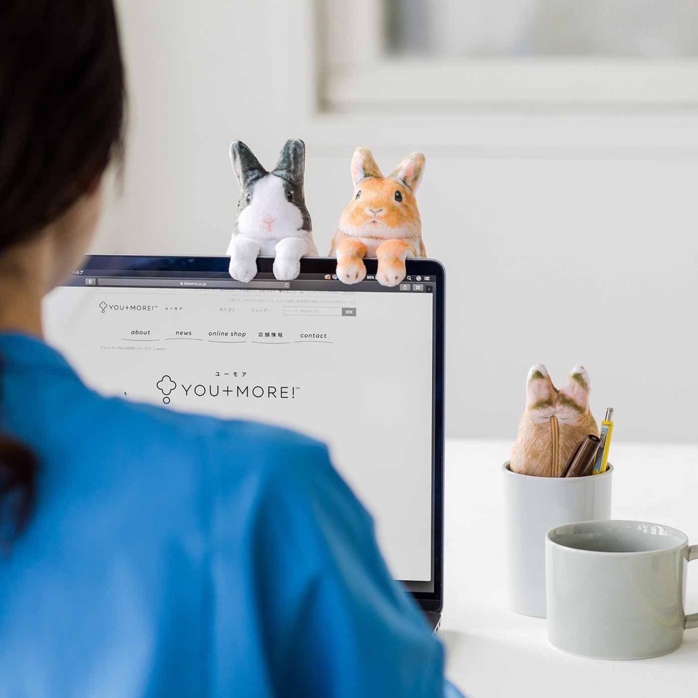 FELISSIMO 授權【YOU+MORE!】可愛探頭兔兒造型零錢/化妝包-細節圖6