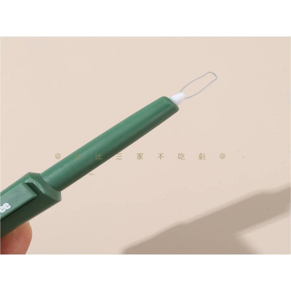 @貨比三家不吃虧@寵物捉蟲筆 拔取器 寵物除蟲工具 貓狗寵物人通用 硬蜱拔取器 寵物驅蟲夾 物理驅蟲 除蜱 輕巧 抓蝨子-細節圖4