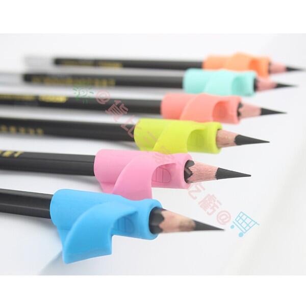 @貨比三家不吃虧@ 握筆器 握筆練習器 矽膠握筆器 左右手皆適用 矯正器 指套型 修正握筆姿勢 強化虎口穩定度-細節圖6