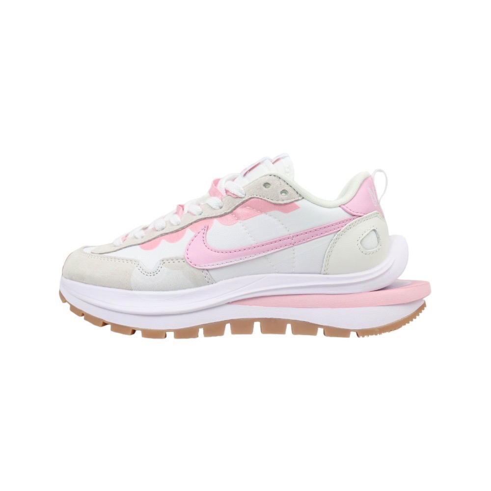 pink nike sacai