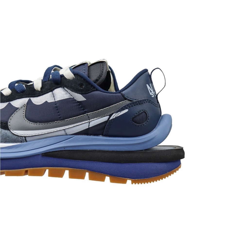sacai x nike vaporwaffle 3.0