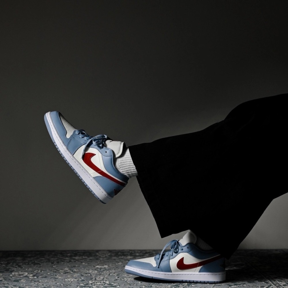 👟Air Jordan 1 Low 帆船白/藍灰色/藍白紅/沙丘紅/紅勾DC0774-164 女款鞋-細節圖3