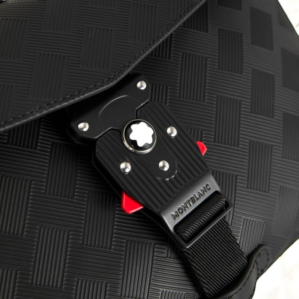 👜MONTBLANC 萬寶龍 EXTREME 風尚系列 3.0 信封包，飾有 M LOCK 4810 鎖扣Black-細節圖2