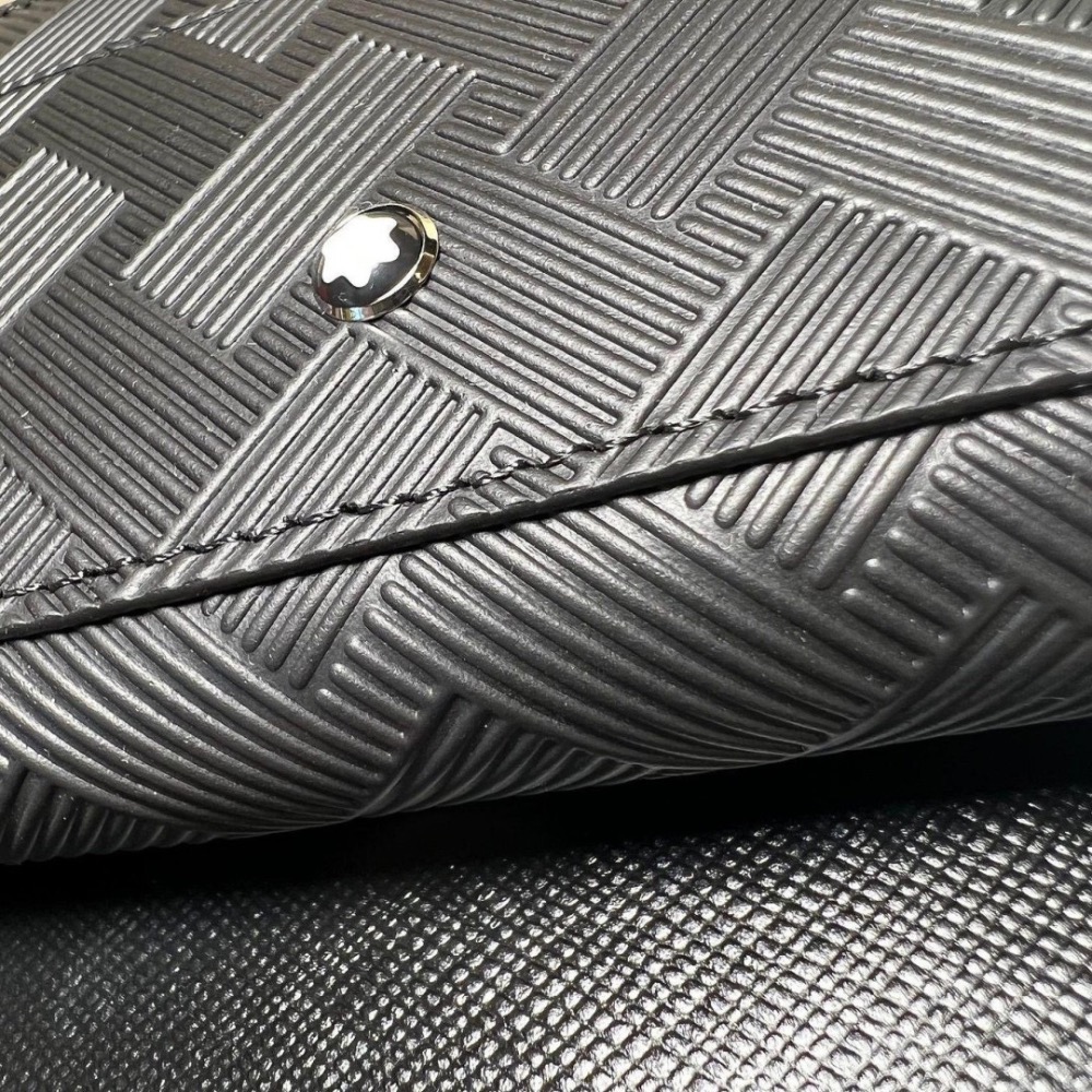 👜MONTBLANC萬寶龍 EXTREME 風尚系列 3.0 鑰匙收納包4卡式Black 黑色 防刮材質小錢包-細節圖7
