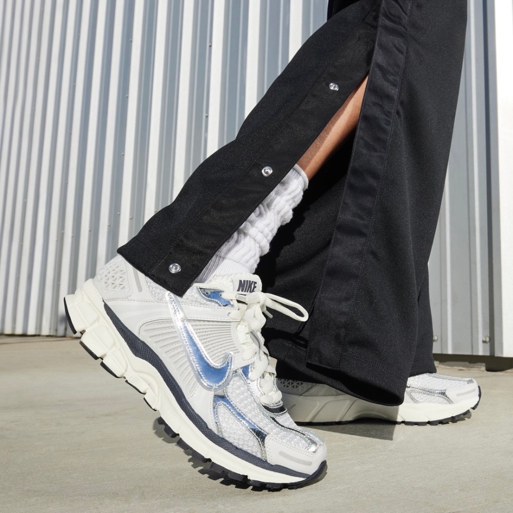 👟NIKE Zoom Vomero 5 Photon Dust and Metallic Silver光子塵埃和金屬銀-細節圖2