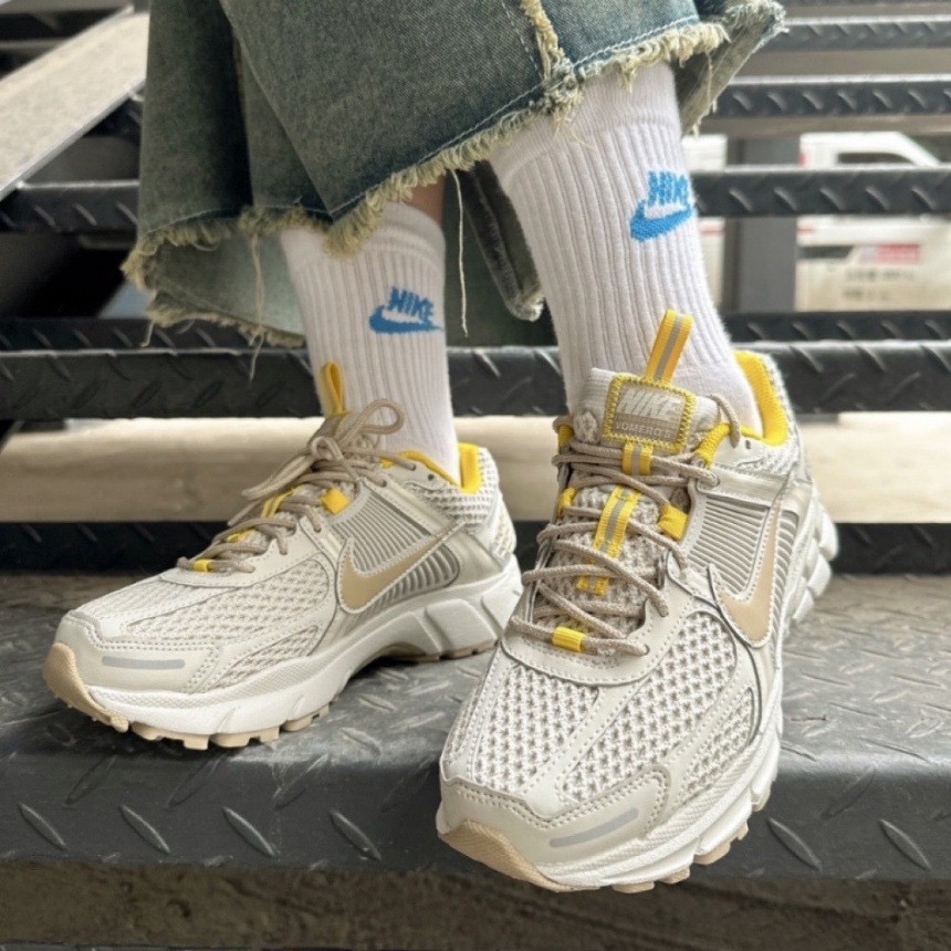 👟NIKE Zoom Vomero 5 Light Bone Yellow骨白黃色｜淺灰黃｜灰黃｜燕麥牛奶｜運動鞋-細節圖5