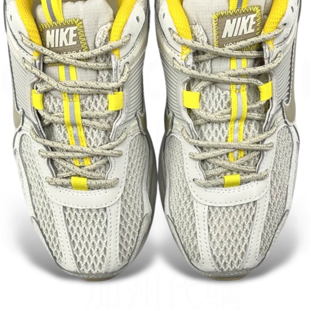👟NIKE Zoom Vomero 5 Light Bone Yellow骨白黃色｜淺灰黃｜灰黃｜燕麥牛奶｜運動鞋-細節圖9