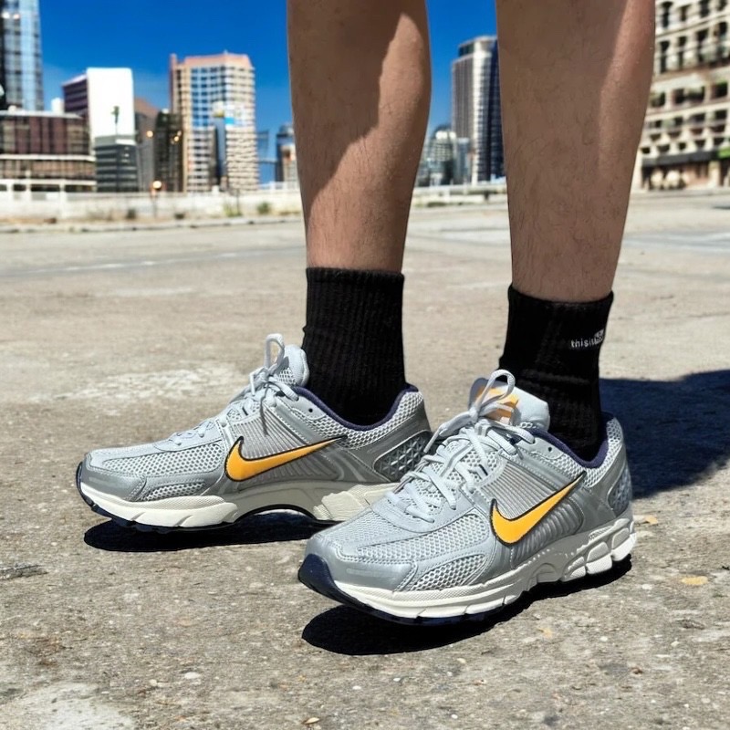 👟NIKE Zoom Vomero 5 Pure Platinum and Laser Orange純鉑金和雷射橙｜雷-細節圖6