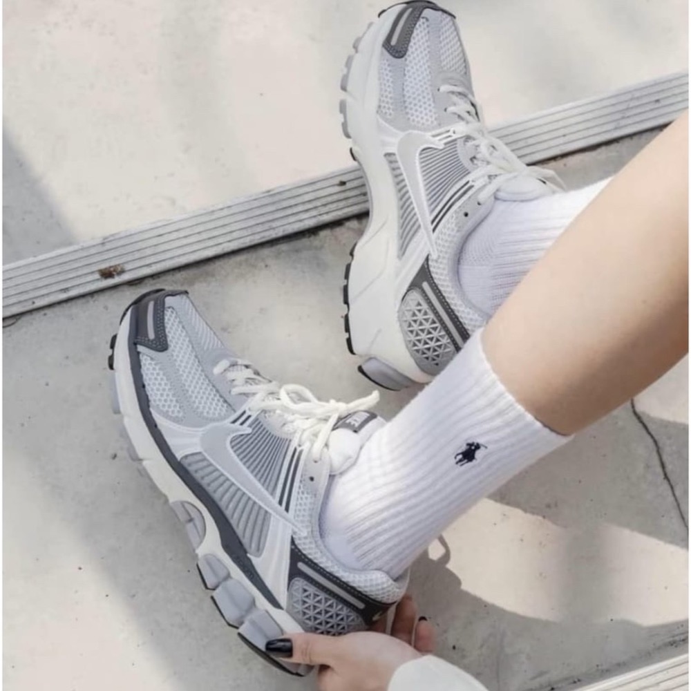 👟NIKE Zoom Vomero 5 Stone Gery石磨灰｜灰色｜岩石灰｜運動鞋｜休閒鞋｜復古｜百搭神鞋｜厚底-細節圖3