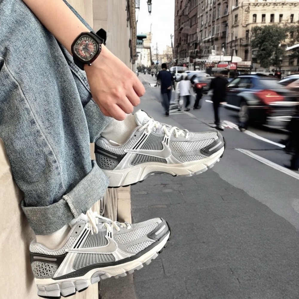👟NIKE Zoom Vomero 5 Stone Gery石磨灰｜灰色｜岩石灰｜運動鞋｜休閒鞋｜復古｜百搭神鞋｜厚底-細節圖4