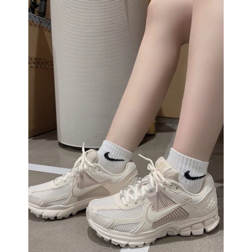 👟NIKE Zoom Vomero 5 Tan/Sail船帆白｜杏色｜奶茶色｜米白｜米杏｜焦糖｜運動鞋｜休閒鞋｜復古｜-細節圖7