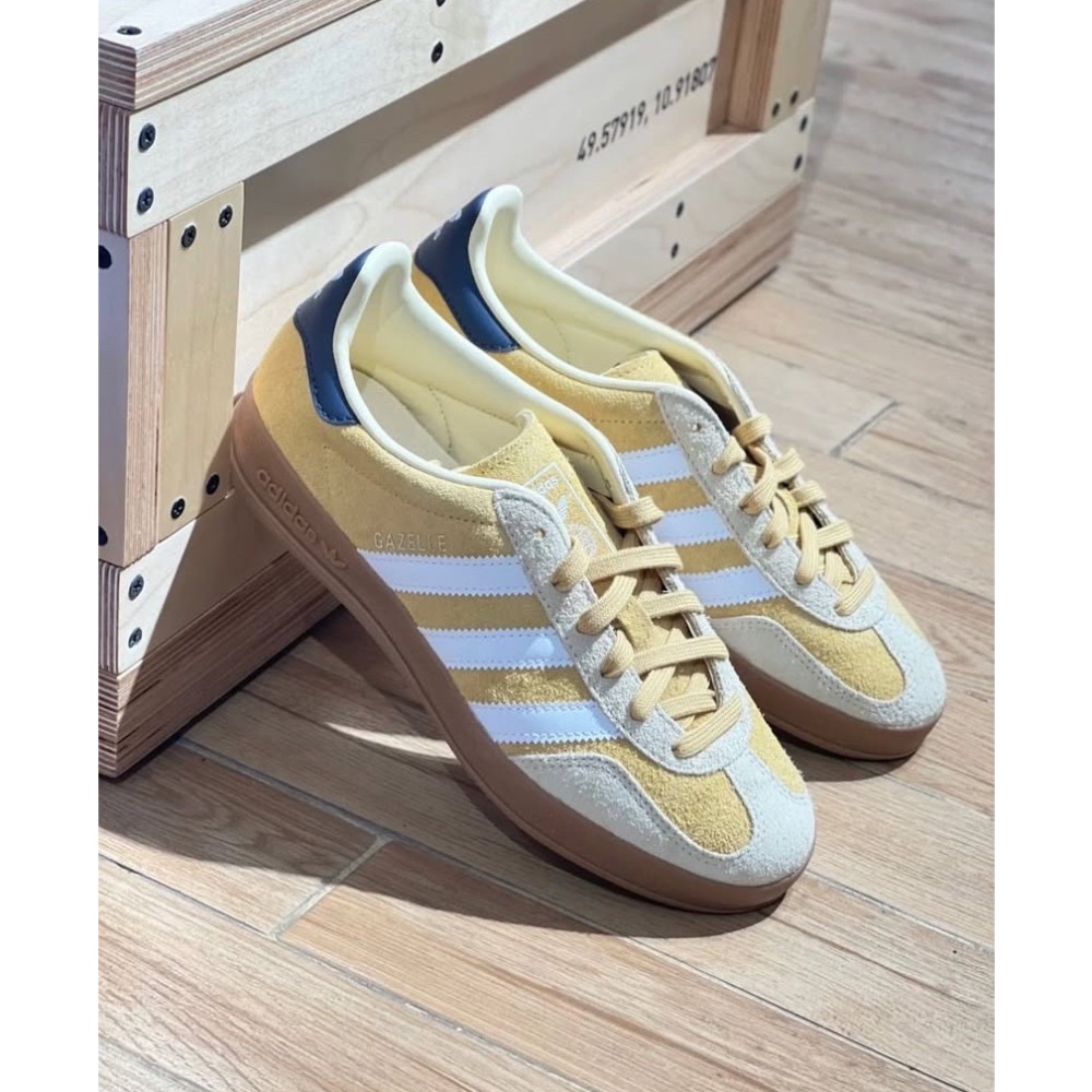 👟adidas GAZELLE INDOOR  休閒鞋 JI3523 黃白色｜芥黃色｜白色｜淺卡其色｜深藍色｜焦糖底｜-細節圖2