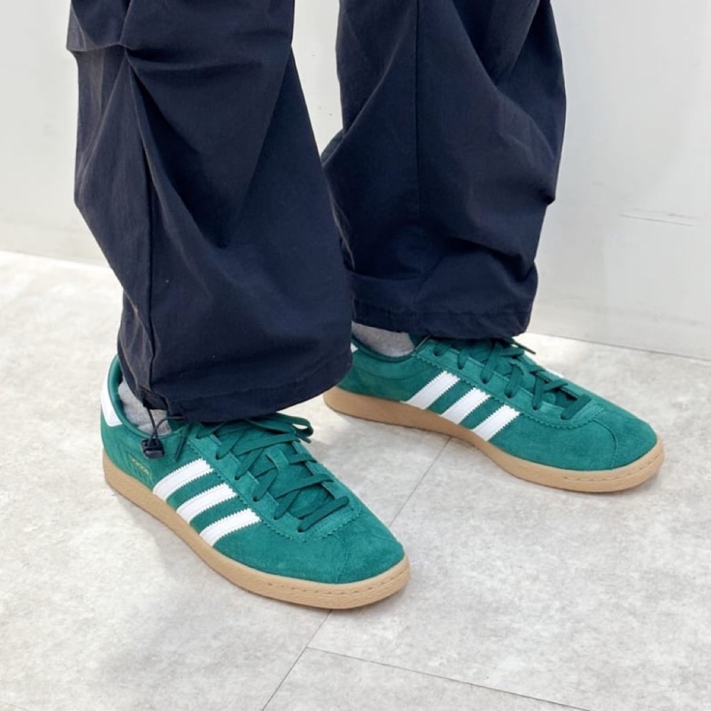 👟adidas STADT 休閒鞋 JI1883 綠白色｜孔雀綠｜草綠色｜白色｜奶茶底｜皮革｜麂皮｜平底鞋｜男女通用款-細節圖3