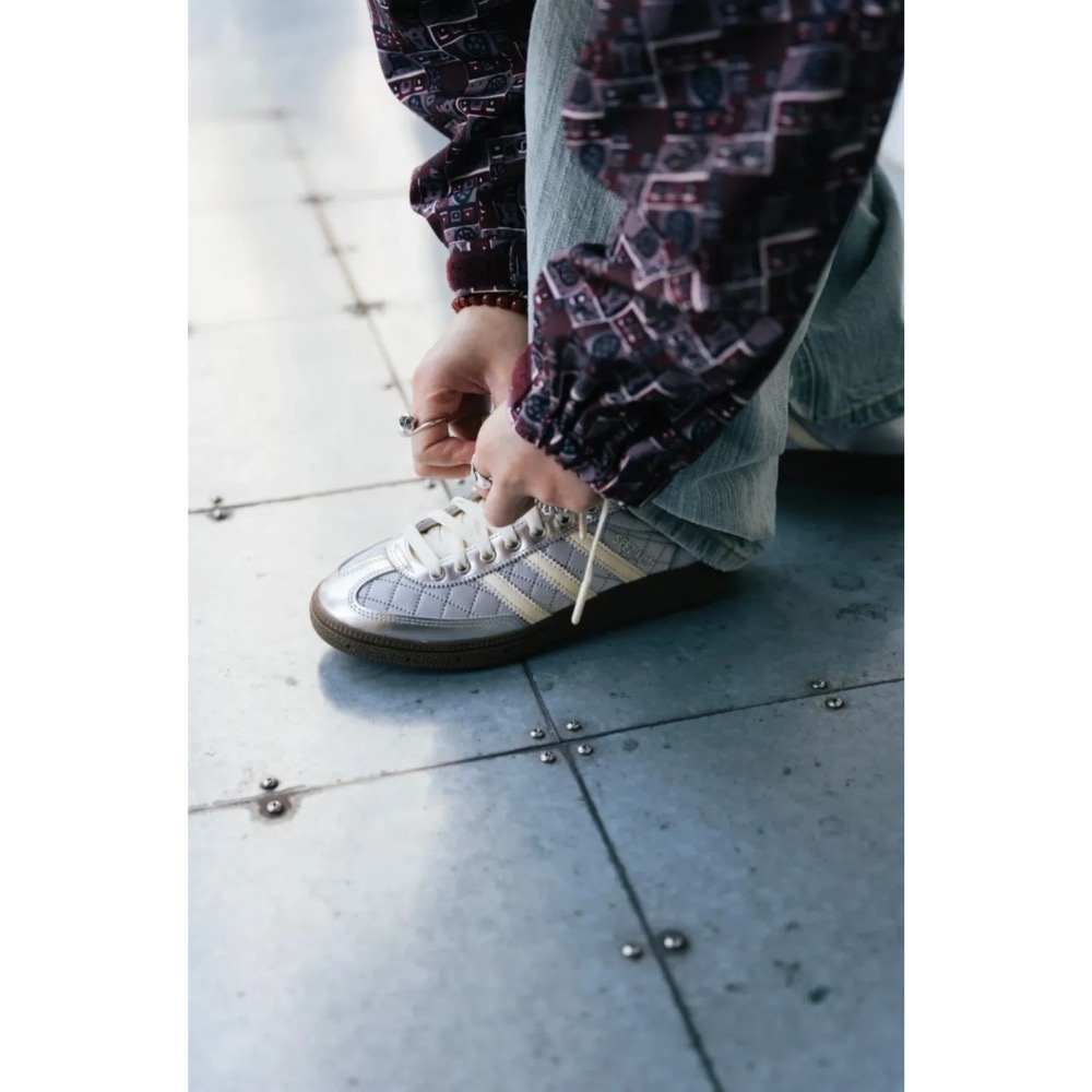 👟adidas HANDBALL SPEZIAL  休閒鞋 KJ0853 銀白色｜銀色｜白色｜小香風｜焦糖底｜皮革｜麂-細節圖3