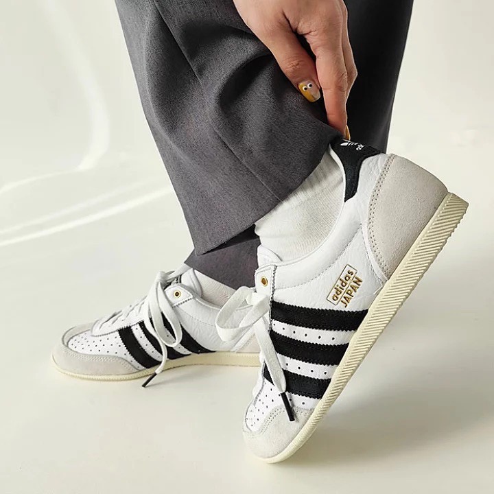 👟adidas JAPAN 休閒鞋 白黑色｜白色｜黑色｜白色底｜皮革｜麂皮｜平底鞋｜男女通用款鞋-細節圖3
