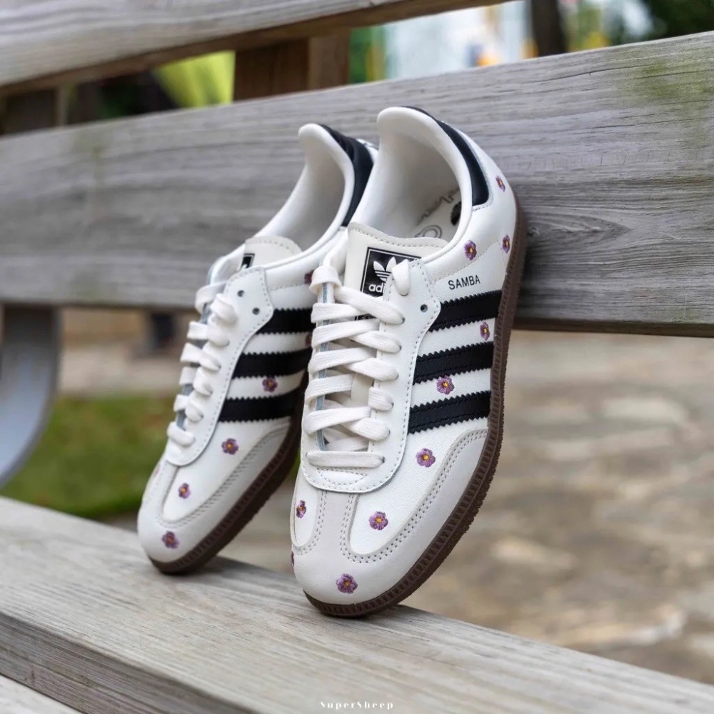 👟adidas Samba OG 休閒鞋 白黑色｜白色｜黑色｜咖啡底｜刺繡｜紫色小花｜皮革｜麂皮｜平底鞋｜女款鞋-細節圖5