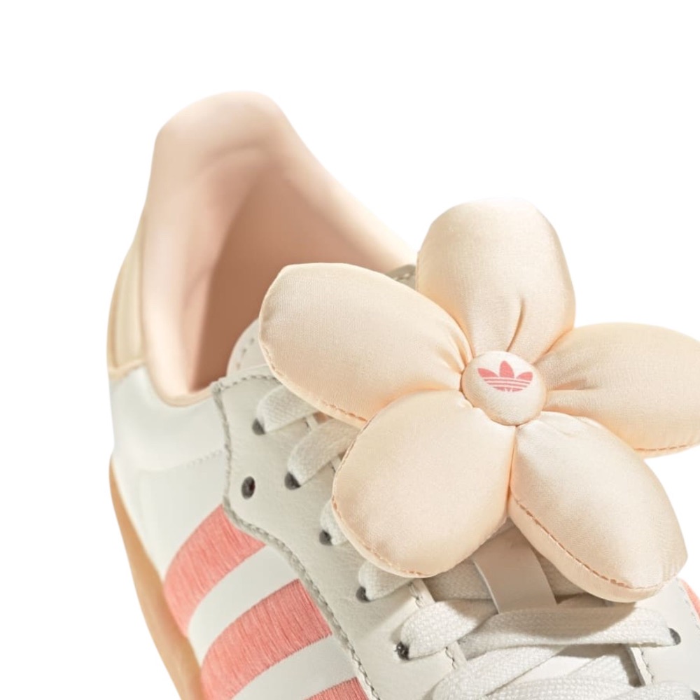 👟adidas Sambae休閒鞋 橙白色｜葡萄柚橘｜淺橘色｜白色｜灰色｜焦糖底｜花朵｜刺繡｜厚底｜皮革｜麂皮｜平底鞋-細節圖11