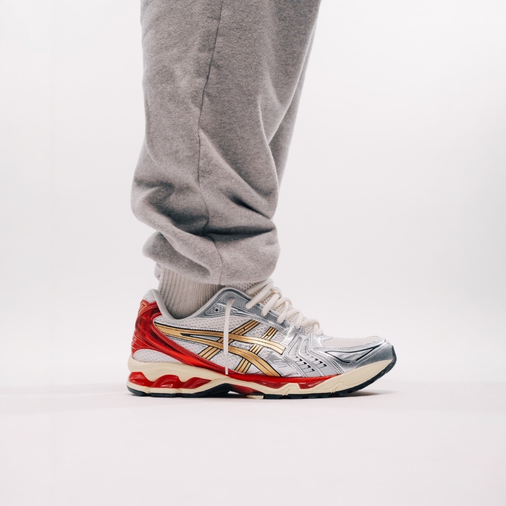 ASICS GEL-KAYANO 14 X Sneaker Politics 聯名款休閒鞋 銀紅色｜銀色｜紅色｜白色｜金-細節圖4