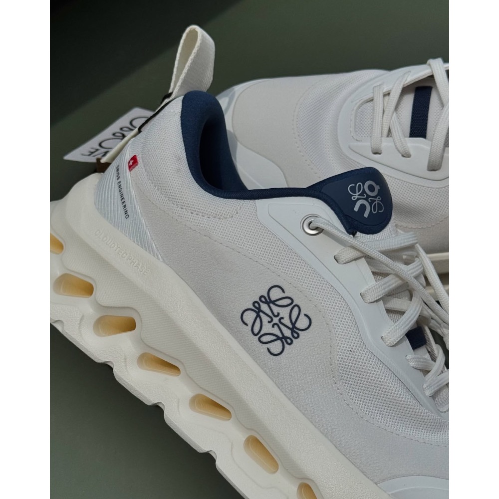 👟LOEWE x On昂跑聯名Running Cloudtilt 2.0 Navi White 彈力再生針織鞋｜聯乘｜-細節圖7