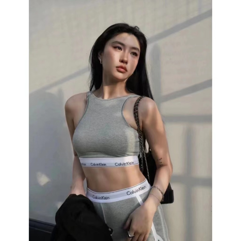 CK Calvin kIein jennie同款 ck背心內衣 削肩背心 有襯墊 運動内衣白搭款-細節圖3